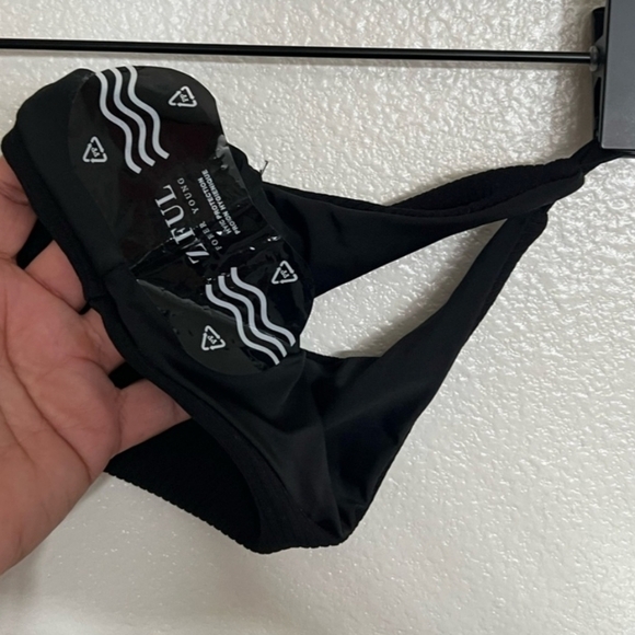 Zaful black ribbed tanga bikini bottom size 6 - Picture 5 of 8